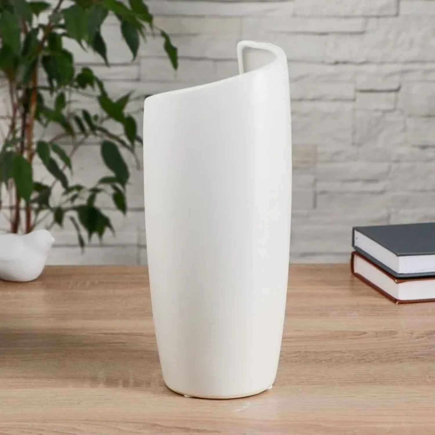 Ваза керамика настольная "Полуликий" 11х28 см, белый 5201876