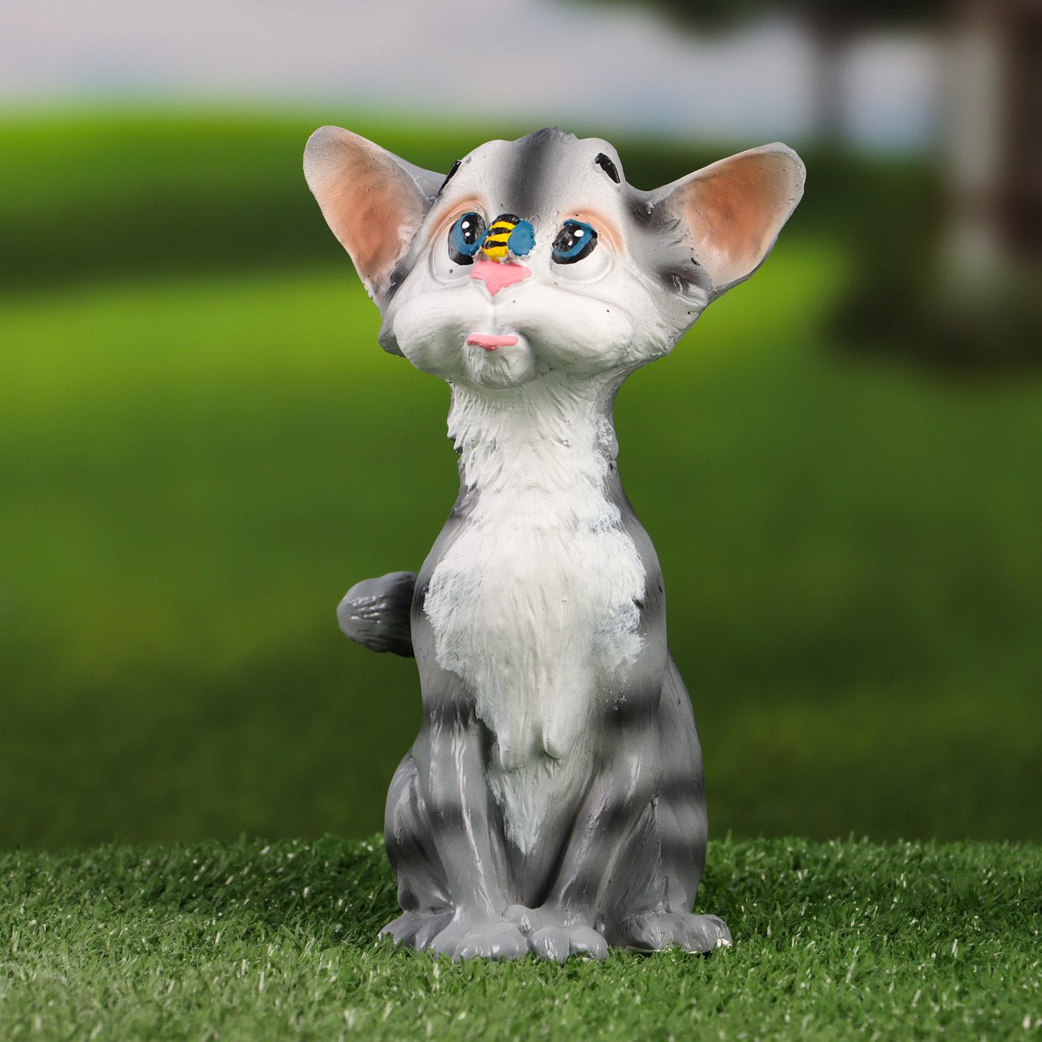 Садовая фигура "Котик сидит с пчелой на носу" 18см 10322222