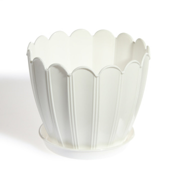 Кашпо пластм. "Хризантема" 1,0л d верха 130мм h115м с поддоном Белое КХ 1 Б (Екатеринбург)  *1/100