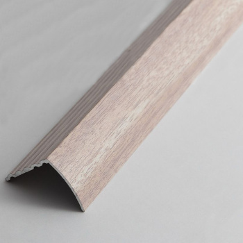 Порог-угол ПУ 04 900мм 106 ясень белый (30*27мм) Лука *1/6/30 Порог-угол ПУ 04 900мм 106 ясень белый (30*27мм) Лука *1/6/30