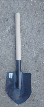 Лопата металлическая 140*170 автомобильная с деревянным черенком  *1